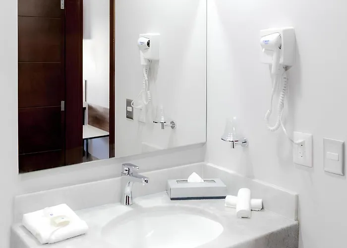 Comfort & Cabos Hotel