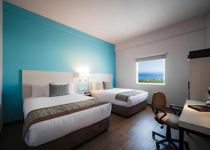 Comfort & Cabos Hotel