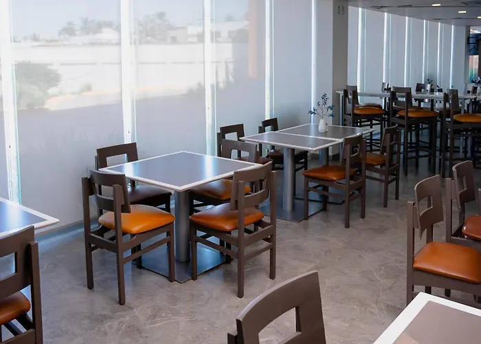 Comfort & Cabos Hotel