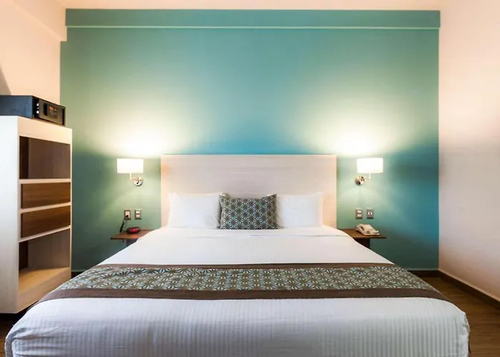 Comfort & Cabos Hotel